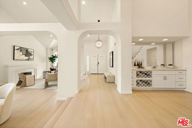 22248 Cairnloch Street, Calabasas CA: https://media.crmls.org/mediaz/5645bb1e-6736-427c-9daa-4184a1eeb32f.jpg