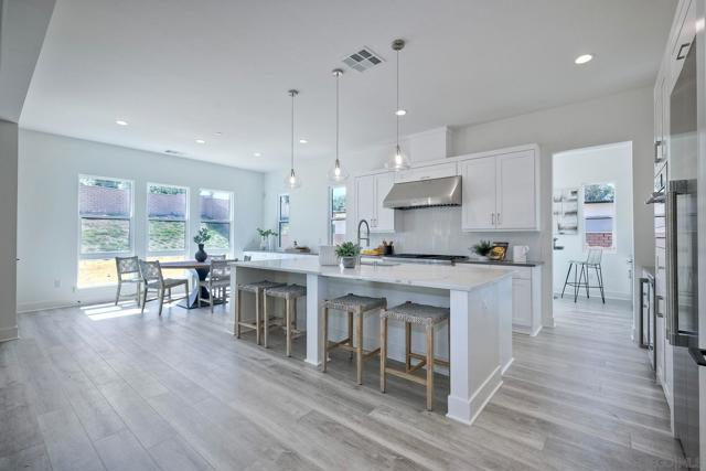 16350 Sage Trails Ct, Poway CA: https://media.crmls.org/mediaz/564603b4-f73c-497e-b126-9c199e1c9a1d.jpg