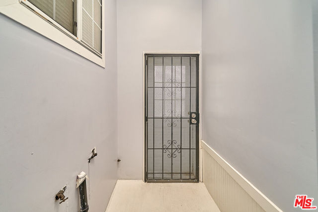 1224 Dewey Avenue, Los Angeles CA: https://media.crmls.org/mediaz/564693d0-13f5-4073-9ebf-ffaf3f87f499.jpg