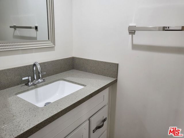 2758 W 12th Street, Los Angeles CA: https://media.crmls.org/mediaz/56475352-0824-488e-9601-e5a089d0d9ec.jpg