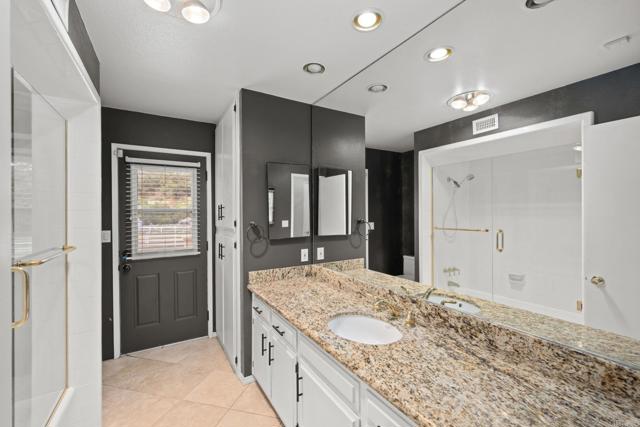 18435 Deerhorn Valley Road, Jamul CA: https://media.crmls.org/mediaz/5647b218-97f0-4ac7-8f5e-2cd5750e7c61.jpg