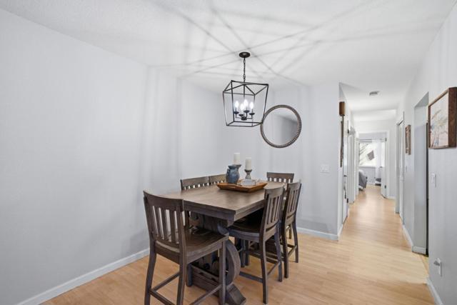 461 Dela Vina Avenue, Monterey CA: https://media.crmls.org/mediaz/5647cf7b-2b6b-4851-8e40-5f8c2b465190.jpg