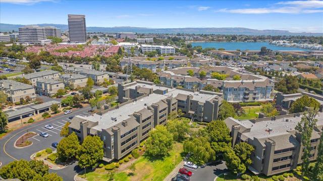 840 Sea Spray Lane, Foster City CA: https://media.crmls.org/mediaz/564a9562-2c3b-46c4-8862-e9d6ea0be1fc.jpg
