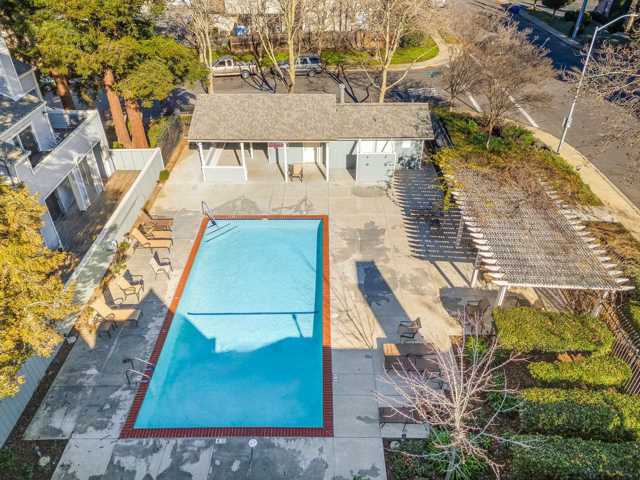 4520 Melody Dr, Concord CA: https://media.crmls.org/mediaz/564af981-7a37-47cf-b106-b455c819c708.jpg