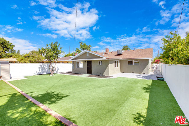 18800 Cohasset Street, Reseda CA: https://media.crmls.org/mediaz/564b70b7-e98f-4720-b372-5fdcffc0ac3d.jpg
