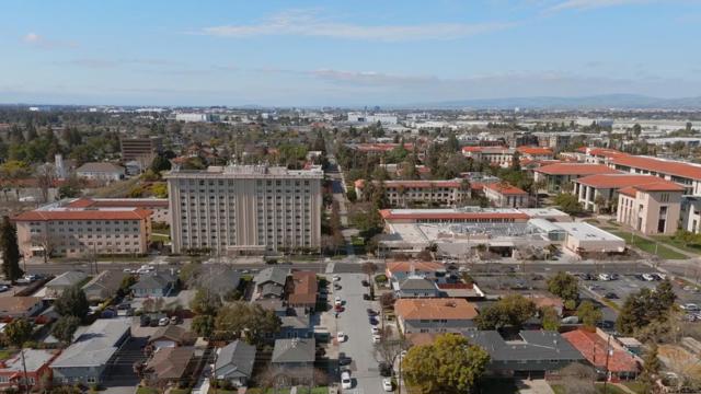 1298 Dahlia Loop, San Jose CA: https://media.crmls.org/mediaz/564b91f6-f9b7-470c-8c1b-c433673829ca.jpg