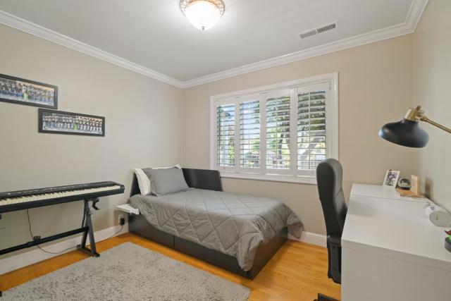 3172 Morris Drive, Palo Alto CA: https://media.crmls.org/mediaz/564c1700-2950-42a6-8546-8c40b1a173ed.jpg