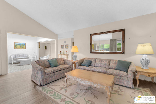 73283 Phoebe Court, Palm Desert CA: https://media.crmls.org/mediaz/564e8bf4-64d5-454b-b032-b114a953428c.jpg