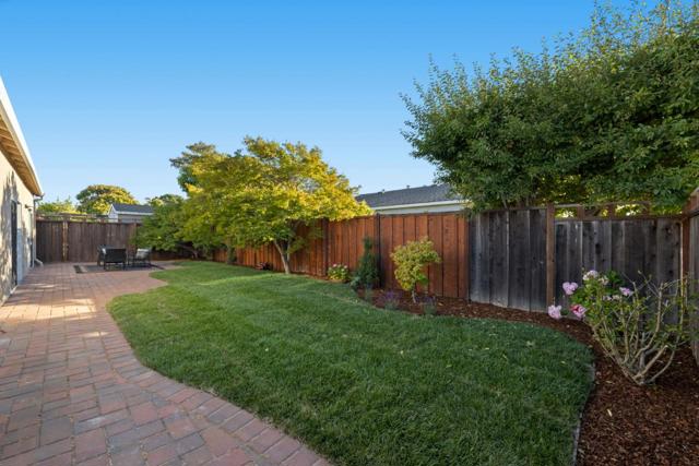 626 Harvester Drive, Foster City CA: https://media.crmls.org/mediaz/564ef057-b4df-4fa8-92cb-ec621e911736.jpg