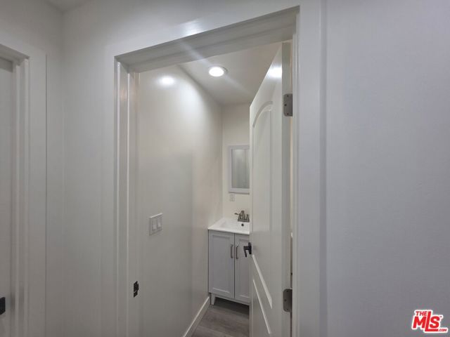 25226 Loytan Street, Torrance, California 90505, 2 Bedrooms Bedrooms, ,1 BathroomBathrooms,Residential Lease,Sold,Loytan,25614351