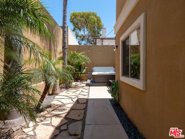 520 Elena Avenue, Redondo Beach, California 90277, 4 Bedrooms Bedrooms, ,2 BathroomsBathrooms,Residential,For Sale,Elena,25537523