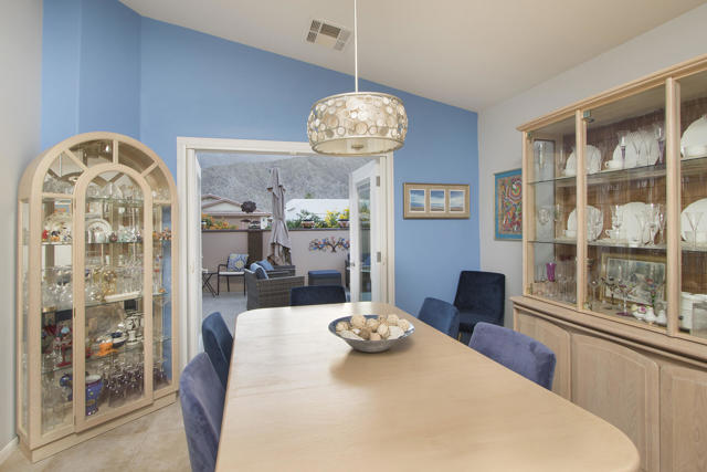Image 12 of 28 For 52600 Avenida Alvarado