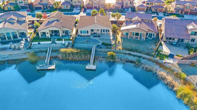 1440 Riva Trigoso Dr, Manteca CA: https://media.crmls.org/mediaz/56500f0f-b00b-40b5-b682-0da1cea51c0e.jpg