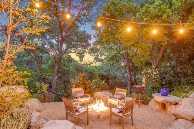 138 Bolivar Lane, Portola Valley CA: https://media.crmls.org/mediaz/56524c5c-2d3c-4685-868a-6ca11be85b4c.jpg