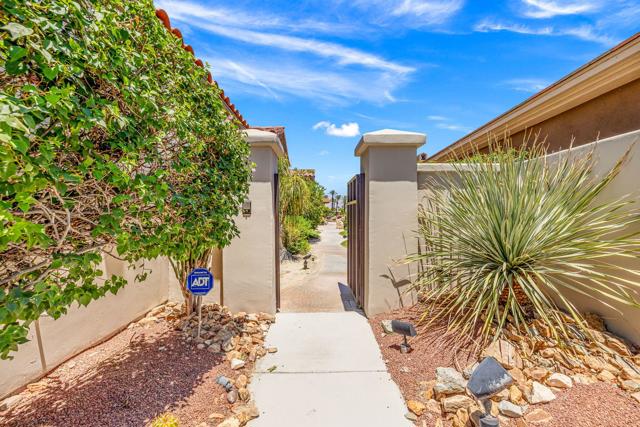 280 Tomahawk Drive, Palm Desert, CA 92211