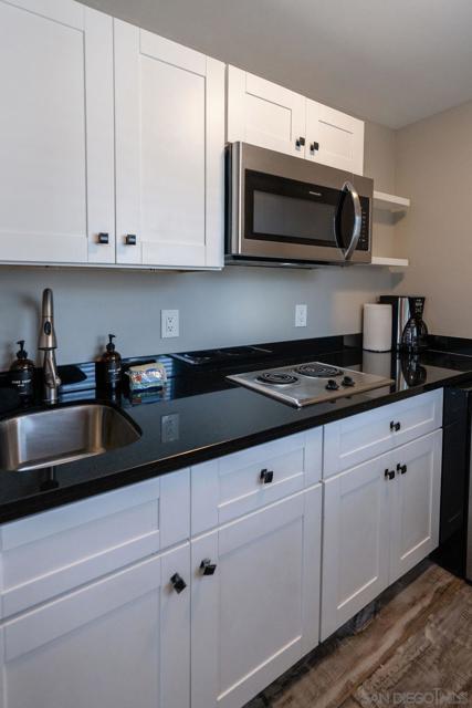 845 Beryle st unit A, San Diego CA: https://media.crmls.org/mediaz/5652f4ef-2108-49d7-9640-a1266ea692cb.jpg