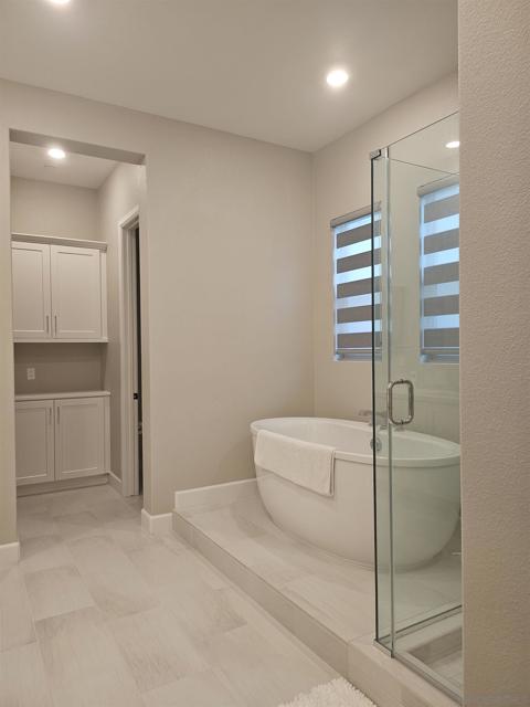 16231 Sunny Summit Dr, San Diego CA: https://media.crmls.org/mediaz/5653a8ea-0ca4-4a8c-ad3f-e70e35670571.jpg