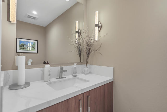 76 Old Ranch Road, Palm Desert, CA 92211