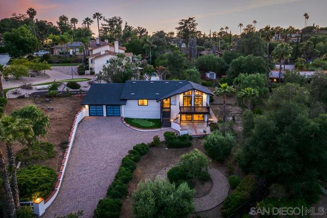2927 Lawrence Ln, Escondido CA: https://media.crmls.org/mediaz/565406b6-cc10-43f6-a617-decd885170e6.jpg