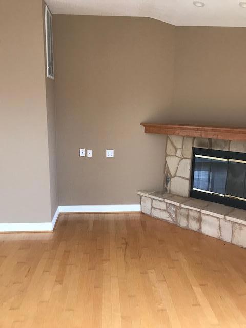 350 San Benancio Road, Salinas CA: https://media.crmls.org/mediaz/56544553-233f-48c5-a60b-4dc6d3cf358b.jpg