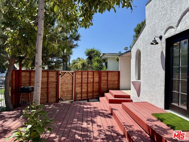 2927 S West View Street, Los Angeles CA: https://media.crmls.org/mediaz/5654a4a1-2cae-4ced-b119-1338b1869f9c.jpg