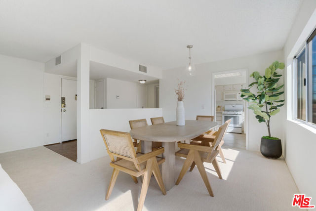15060 Victory Boulevard, 105 photo 3