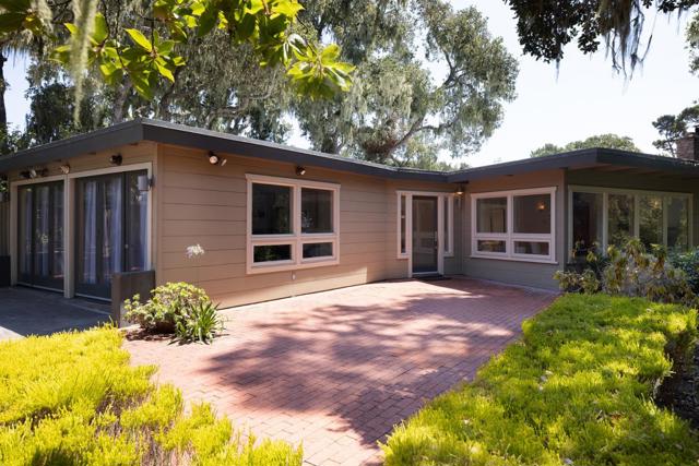 25245 Ward Place, Carmel CA: https://media.crmls.org/mediaz/56571706-c764-4103-882d-50d60d17314b.jpg