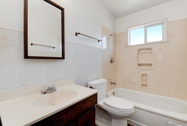 4725 Conrad Ave, San Diego CA: https://media.crmls.org/mediaz/56582a6a-884b-4a76-bc2f-1dcd81bdc394.jpg