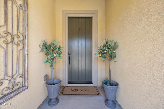 Detail Gallery Image 4 of 73 For 627 E Orange Blossom Way, Azusa,  CA 91702 - 4 Beds | 4/1 Baths