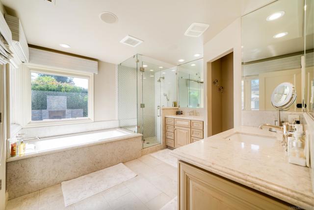 6150 La Fremontia, Rancho Santa Fe CA: https://media.crmls.org/mediaz/5658a37b-98ae-4f50-b924-ed8b547b4ad5.jpg