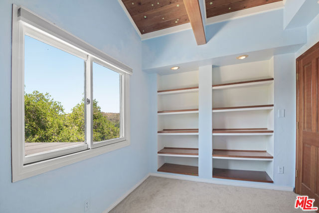 1212 Fernwood Pacific Drive, Topanga CA: https://media.crmls.org/mediaz/5659a2c9-1e4d-45d7-a892-88c0c129519c.jpg