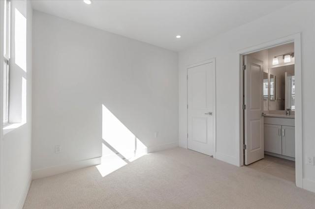 212 Oak Circle, Walnut Creek CA: https://media.crmls.org/mediaz/5659e95d-5119-407e-be42-7886bc2e42eb.jpg