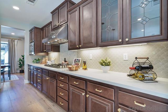 8297 Katherine Claire Lane, San Diego CA: https://media.crmls.org/mediaz/565a3f6a-cedd-42be-b3d1-afe2beadc758.jpg