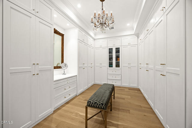 2060 Windover Road, Pasadena CA: https://media.crmls.org/mediaz/565a8e14-a30a-4e79-84b0-e9a034f81081.jpg