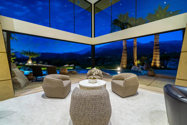 79525 Tom Fazio N Lane, La Quinta CA: https://media.crmls.org/mediaz/565abde5-efc1-4743-944a-ee3fc60e5b75.jpg