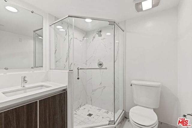 748 Wilcox Avenue, Los Angeles CA: https://media.crmls.org/mediaz/565af3ed-14a2-440b-9c61-96ead87da67d.jpg