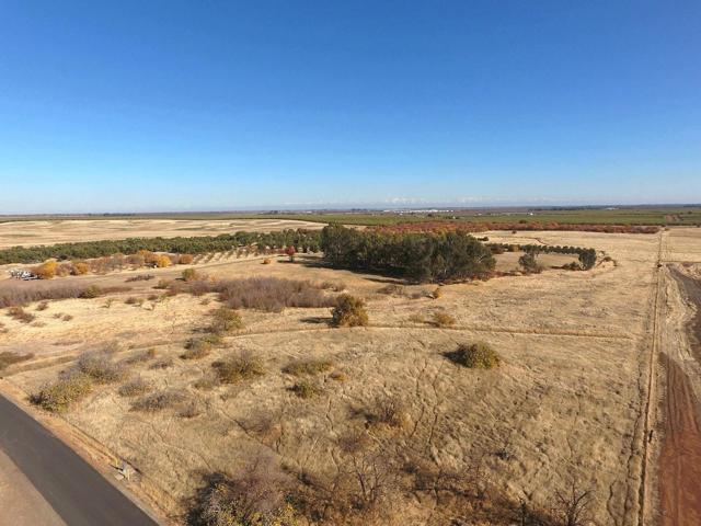 27643 County Road 88, Winters CA: https://media.crmls.org/mediaz/565b165b-f06b-4777-92e0-f83b2fa83bcb.jpg