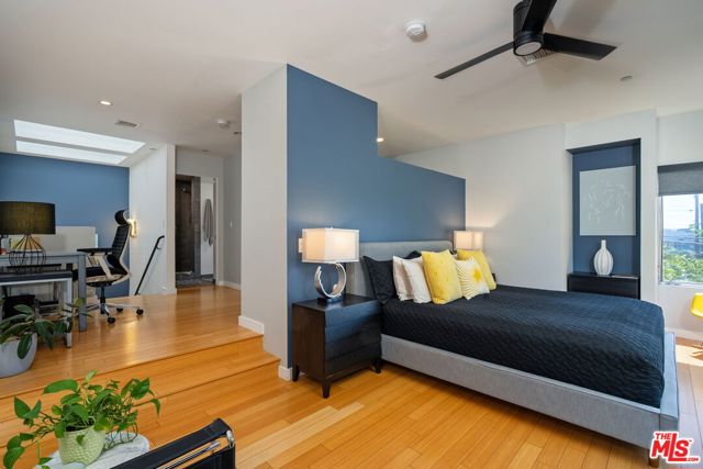 2 Bed Home for Sale in Los Angeles, California