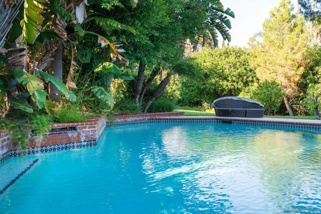 13678 Orchard Gate Road, Poway CA: https://media.crmls.org/mediaz/565c1217-3d41-4f76-8503-5a6360ef4579.jpg