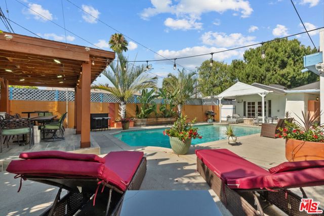 6319 Willowcrest Avenue, North Hollywood CA: https://media.crmls.org/mediaz/565c14f3-0b36-4880-aed8-c47a8dd68b0e.jpg