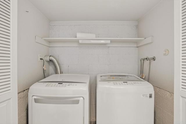 Detail Gallery Image 42 of 55 For 2021 Carnegie Ln #APT 7,  Redondo Beach,  CA 90278 - 3 Beds | 2/1 Baths