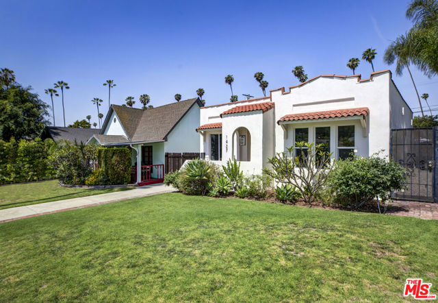 1427 N Coronado Street, Los Angeles CA: https://media.crmls.org/mediaz/565cb2b9-a996-4edb-b889-2e5438d0c52c.jpg