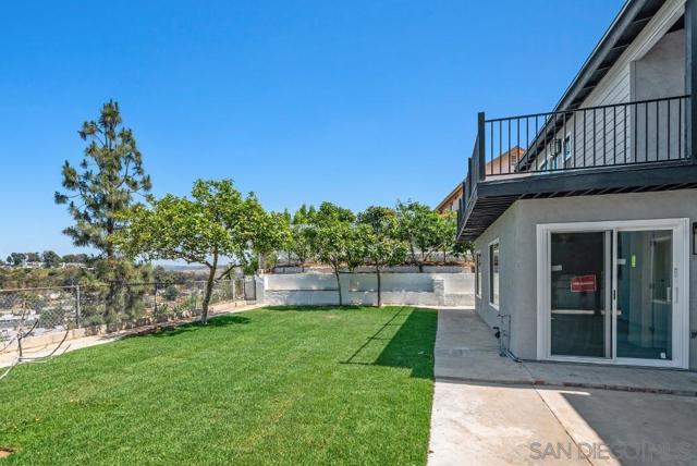 13765 Celestial Rd, Poway CA: https://media.crmls.org/mediaz/565d19a8-44c8-4eac-89d7-bc7d41f7ad53.jpg