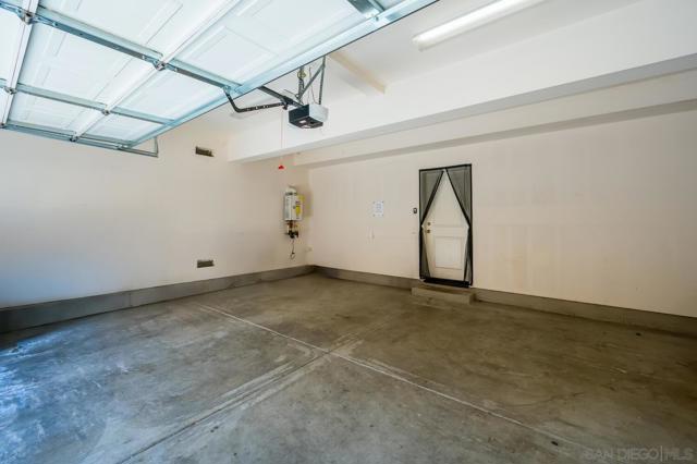 1718 Santa Ivy Ave, Chula Vista CA: https://media.crmls.org/mediaz/565d252c-e77d-4e02-9560-9219da5f7f0d.jpg
