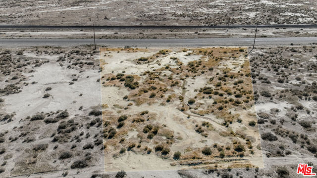 0 Sierra Hwy & Patterson Rd., Rosamond CA: https://media.crmls.org/mediaz/565d39d8-d4f7-47f4-ac70-11a91957ab20.jpg