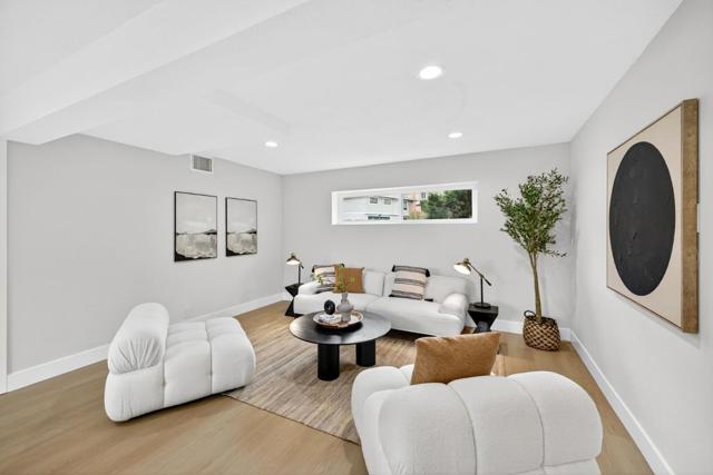 1124 Mason Drive, Pacifica CA: https://media.crmls.org/mediaz/565d9305-759c-4b41-b4ad-858100c33ba3.jpg