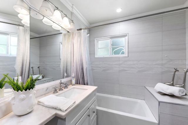 401 Hillsborough Boulevard, Hillsborough CA: https://media.crmls.org/mediaz/565da278-7a2f-450e-b708-8005fdd13c08.jpg