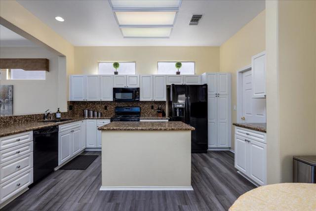 Image 13 of 40 For 78756 Golden Reed Drive