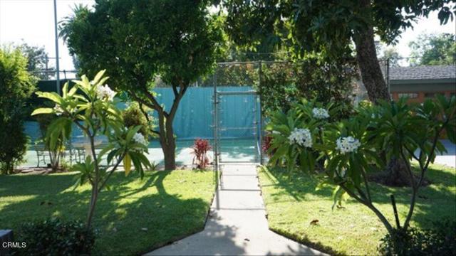 217 Oaklawn Avenue, South Pasadena CA: https://media.crmls.org/mediaz/565e1272-dae4-44d3-b3ad-09b606039a79.jpg