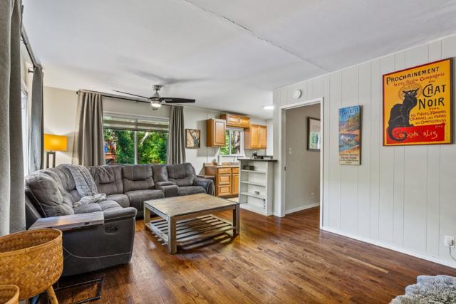 13896 Bear Creek Road, Boulder Creek CA: https://media.crmls.org/mediaz/565e2da3-8fb0-4f1b-8933-a18738c8a0ec.jpg